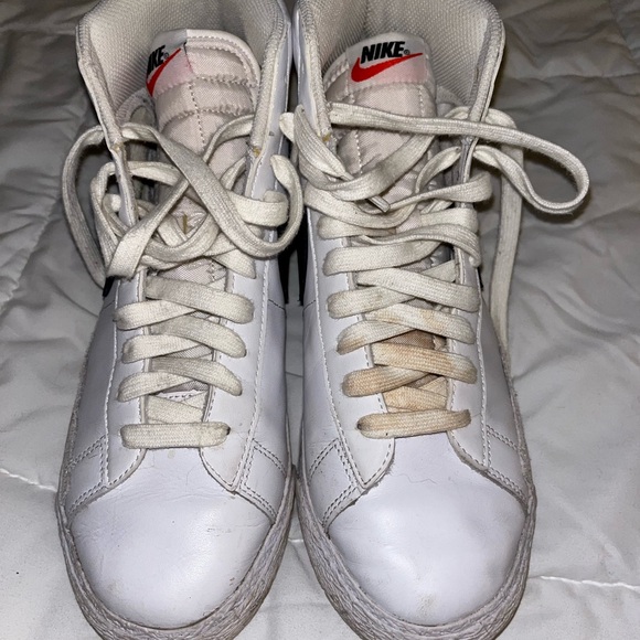 Nike Blazers - Picture 3 of 5